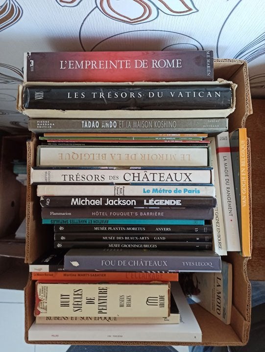 Lot franstalige boeken, Ophalen