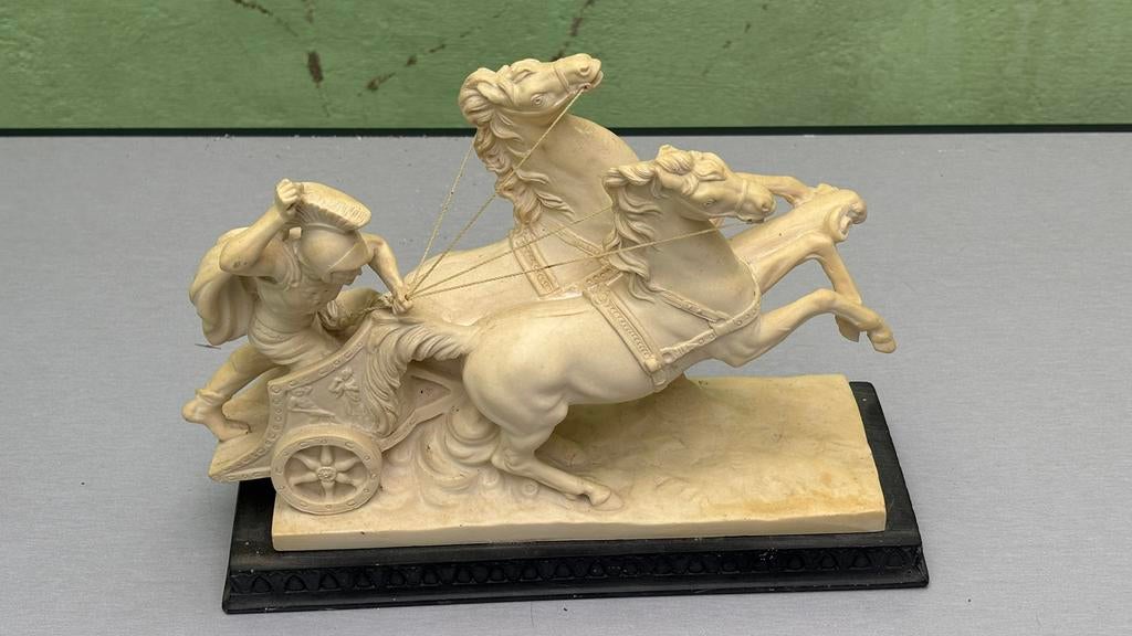 Vintage Santini beeld strijdwagen paarden Italië, Enlèvement