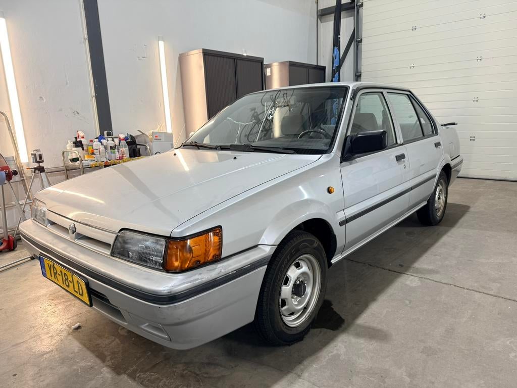 Nissan Sunny 1.6 sedan 1990, Autos, Argent ou Gris, Achat, 4 portes, Boîte manuelle