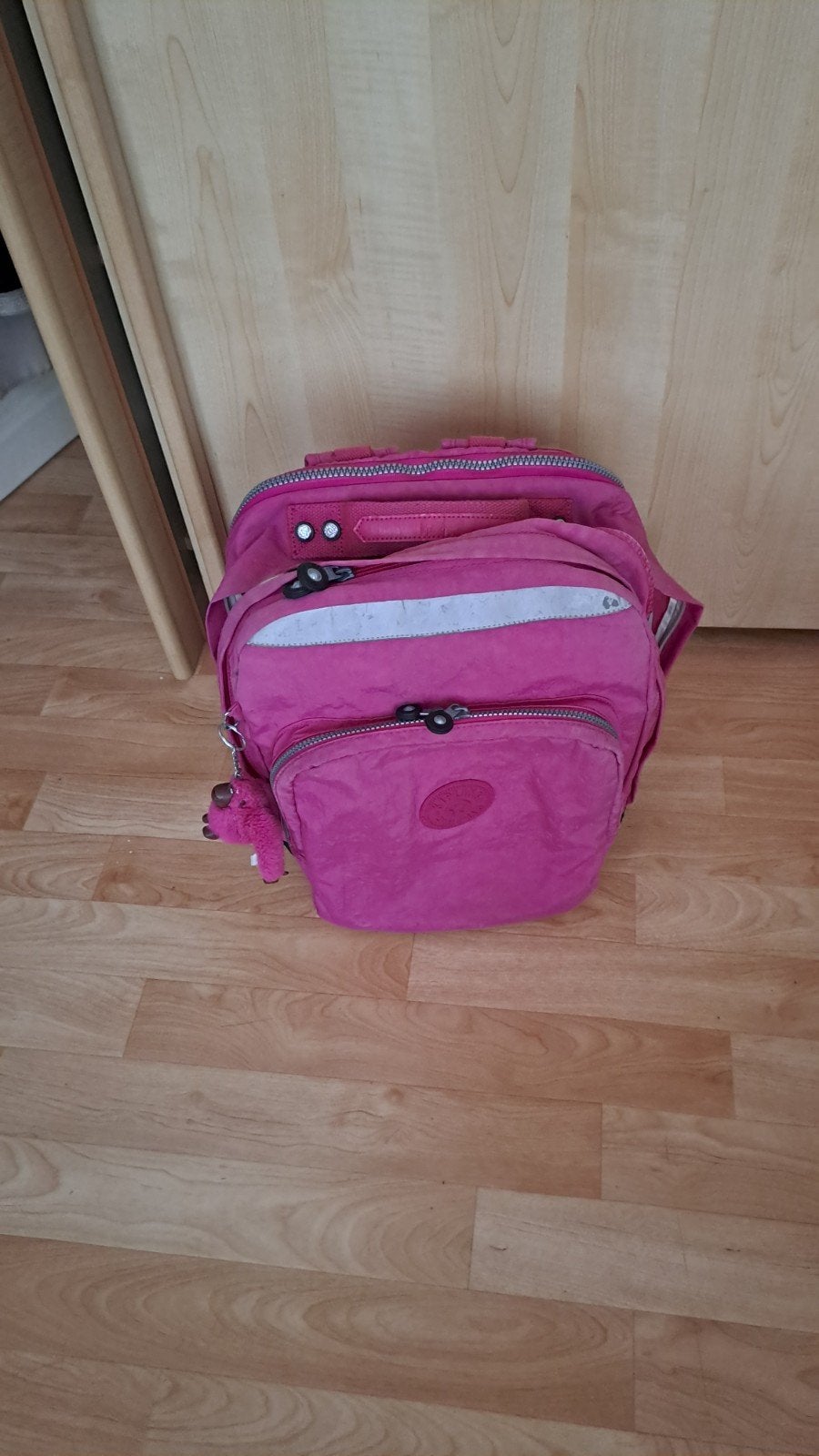 cartable kipling rose, Enlèvement, Rose