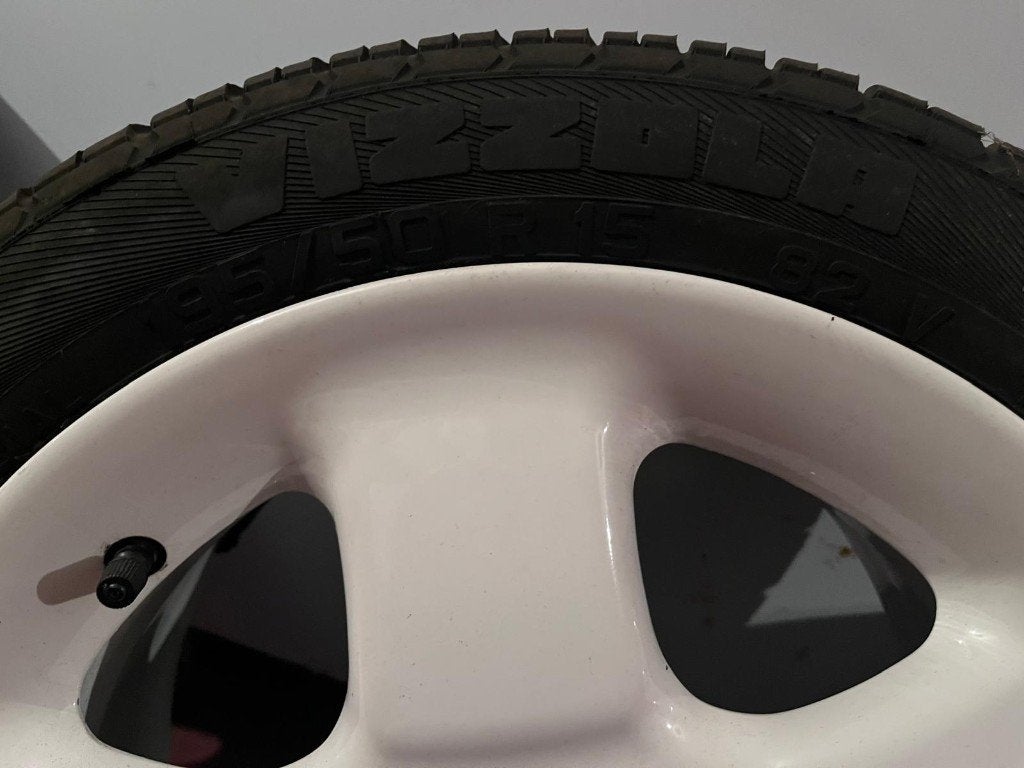 Jantes Votex VW 15" 4x100 Golf 3 / Vento + pneus, Autos : Pièces & Accessoires, 15 pouces, Véhicule de tourisme, Pneus été, Pneu(s)
