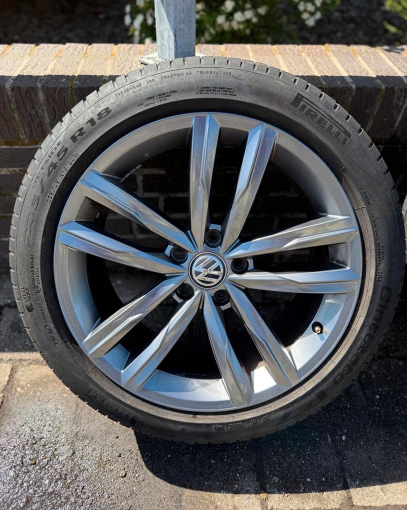 Jantes Passat Volkswagen Dartford jantes Passat B8 B9, Enlèvement, 18 pouces, Pneus été, Pneus et Jantes