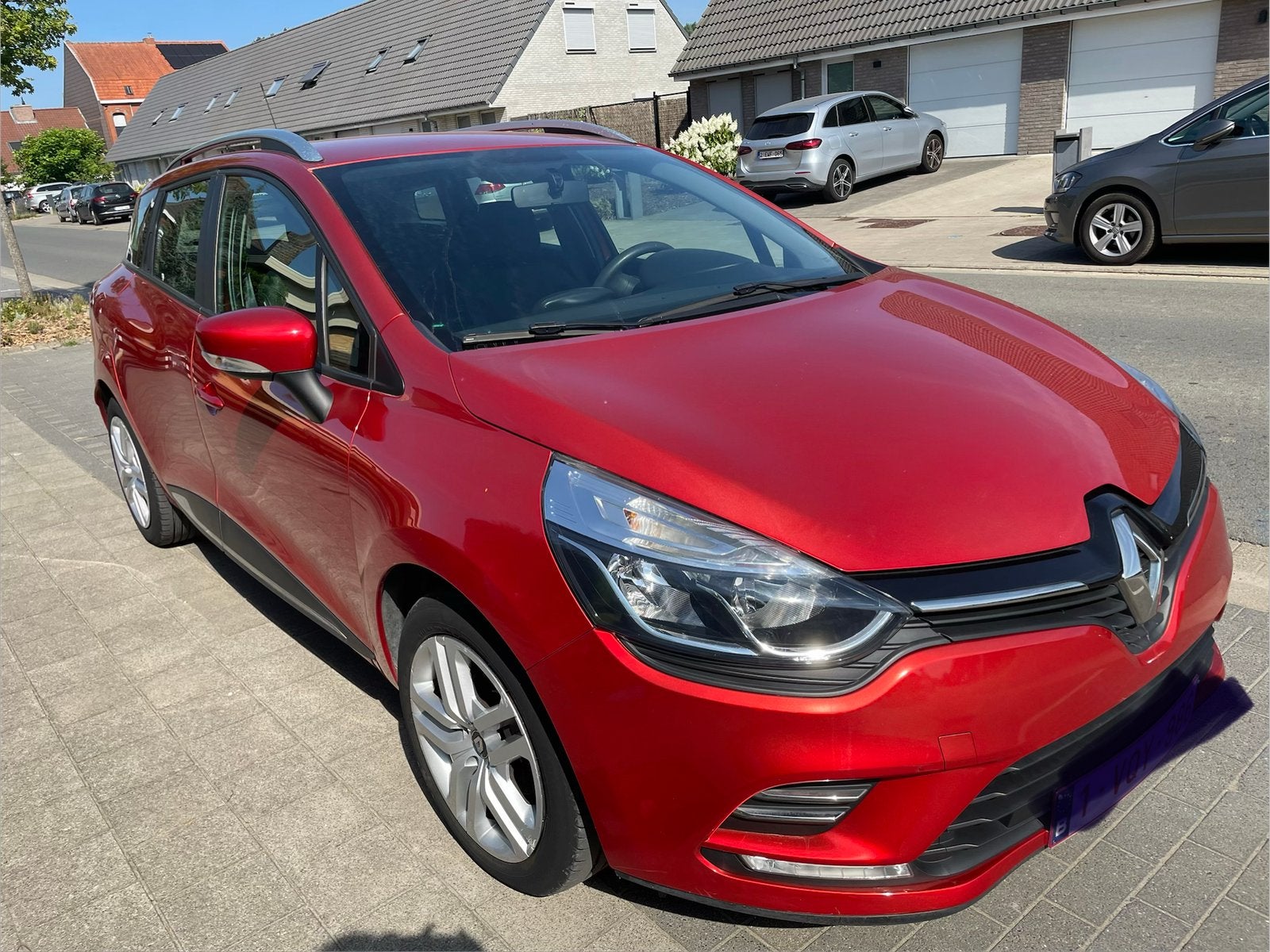 Renault ClioBreak. GEKEURD VVK .SLECHTS 48.350!! ., Autos, Rouge, Achat, Euro 6, Boîte manuelle