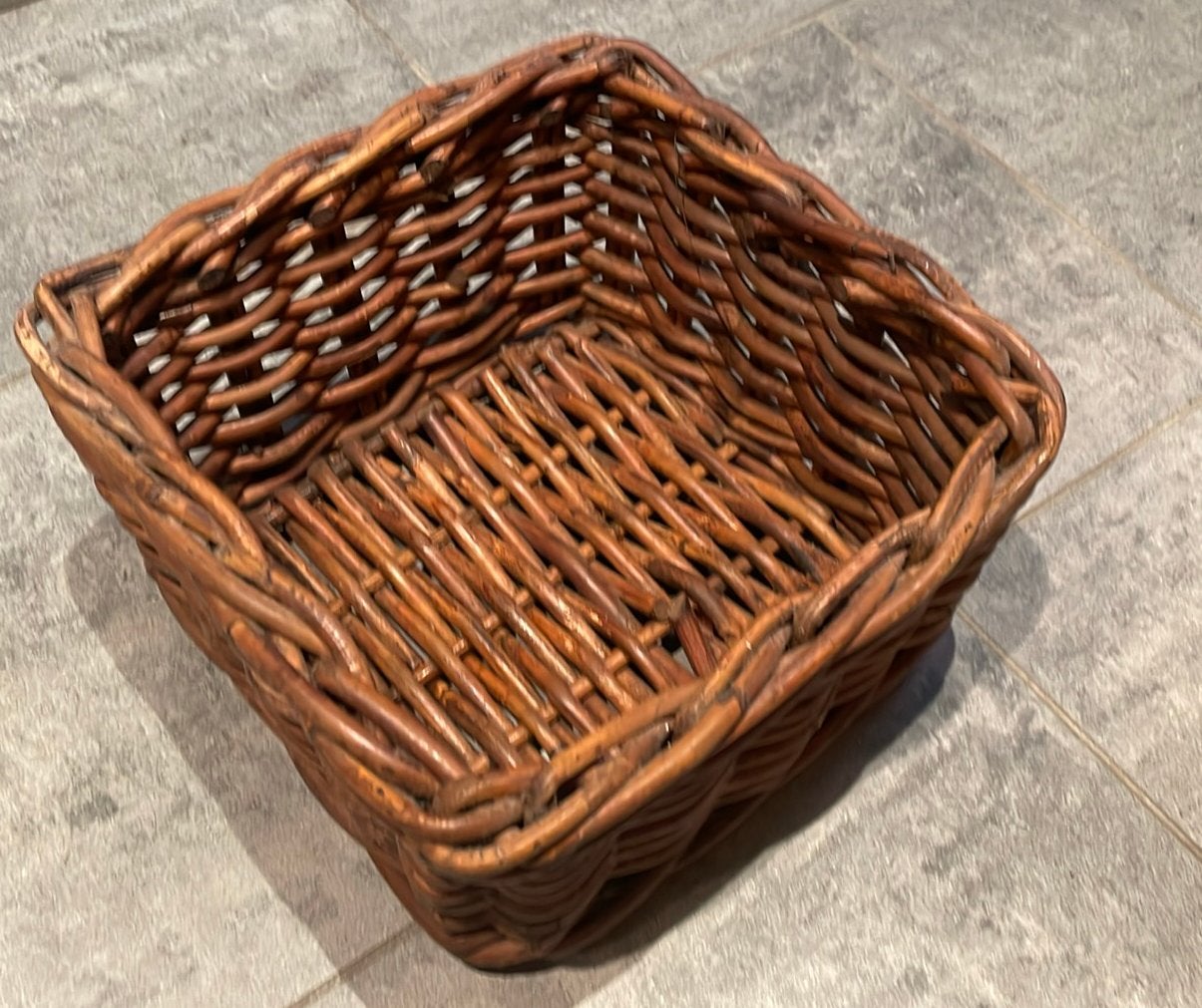 Vierkant Mandje 25x25 cm, Ophalen, Gebruikt, Gevlochten, Mand