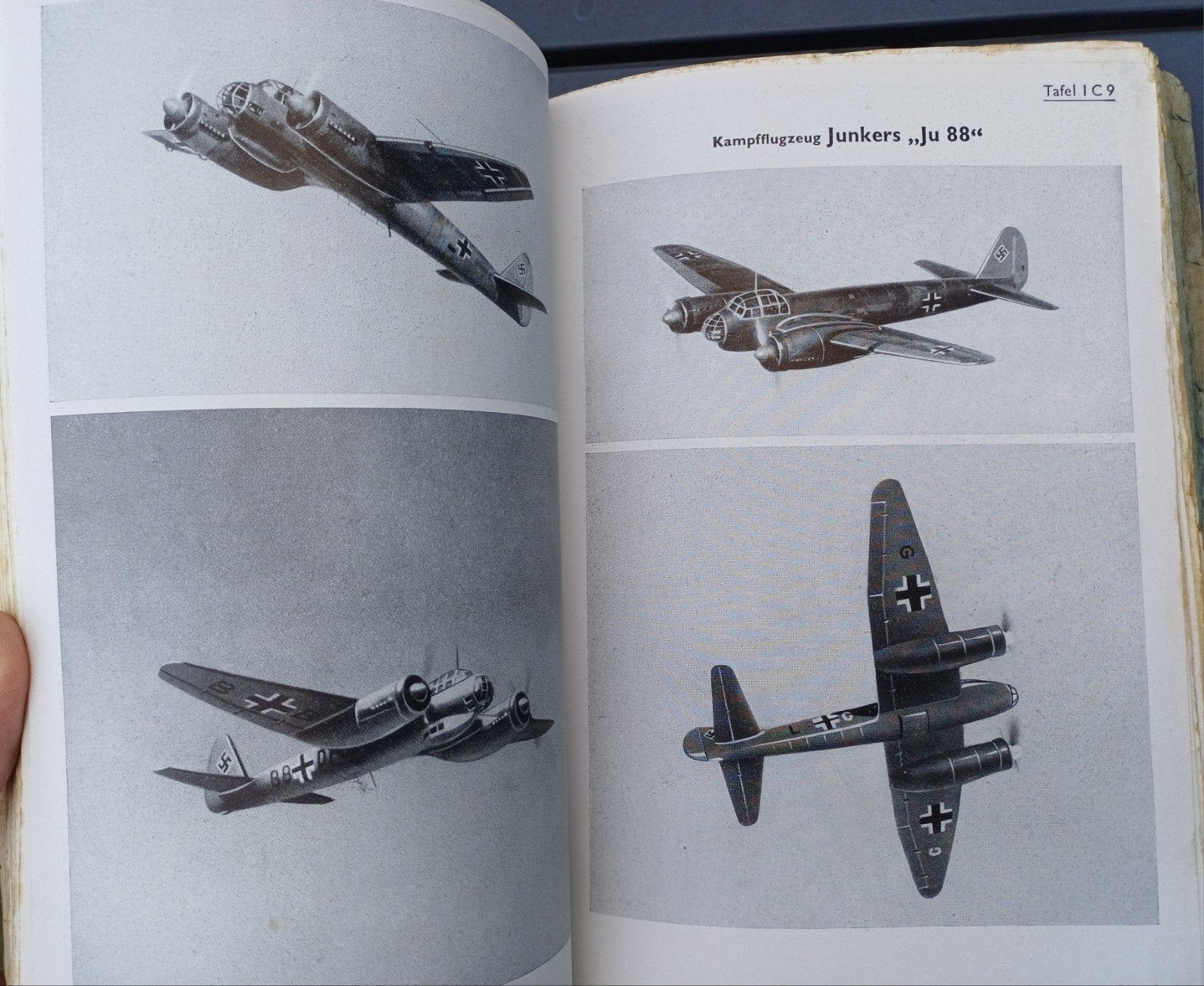 Duitse Luftwaffe Flugzeug Erkennungsdienst August 1943, Ophalen of Verzenden