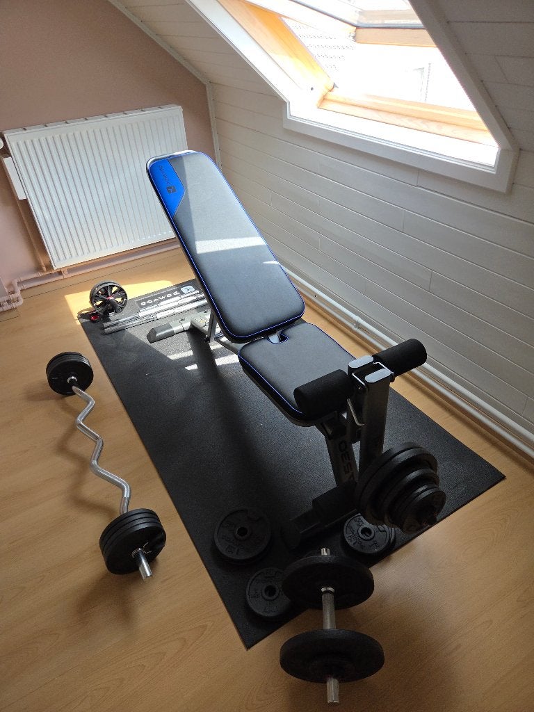 Domyos BA530 halterbank en gewichten, Sport en Fitness, Fitnessmaterialen, Zo goed als nieuw, Fitnessbank, Armen, Benen, Borst
