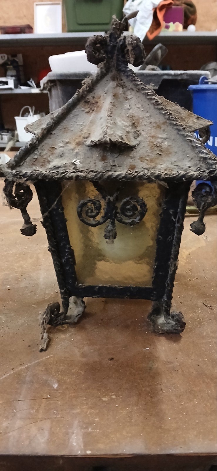 Lamp smeedijzer, Ophalen