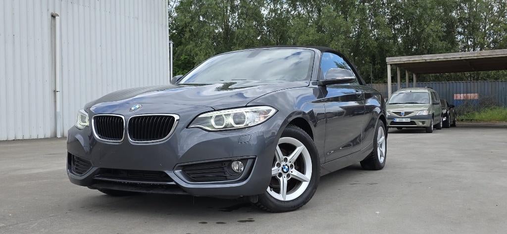 BMW 218 i 2016 met 155000 km , 1,5 Benzine 100 KW / 136 PK, Auto's, 100 kW, 4 zetels, Bluetooth, Handgeschakeld