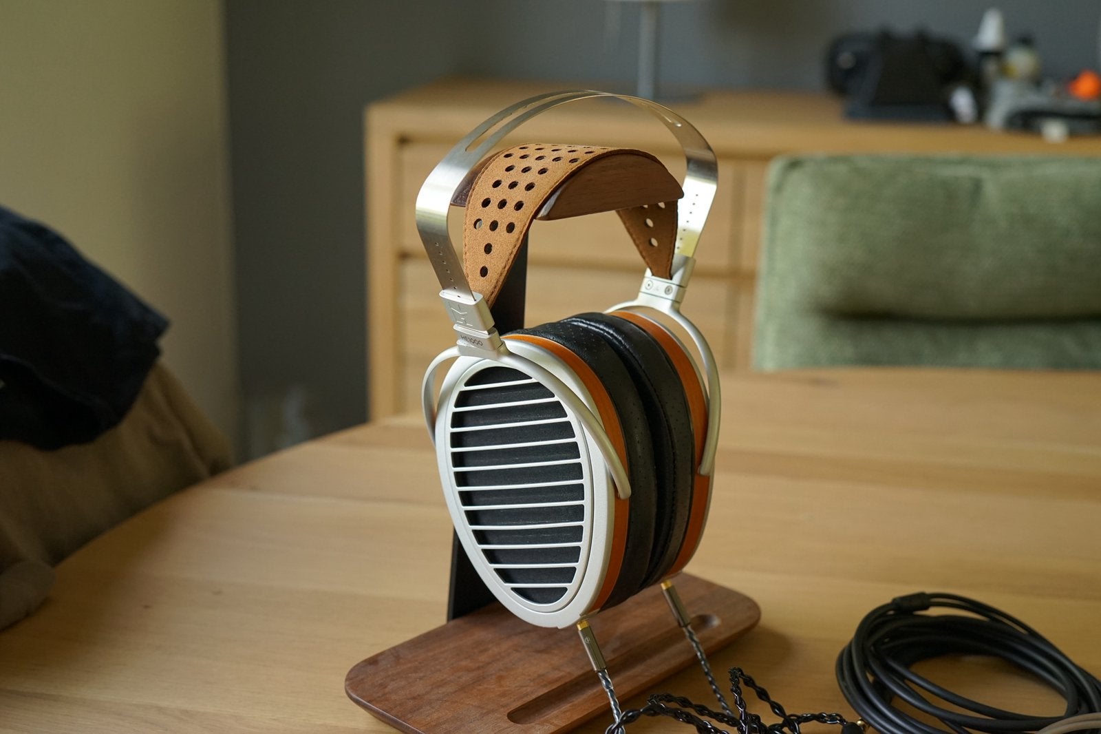 Hifiman HE1000 + cables, TV, Hi-fi & Vidéo, Enlèvement, Comme neuf, Argent