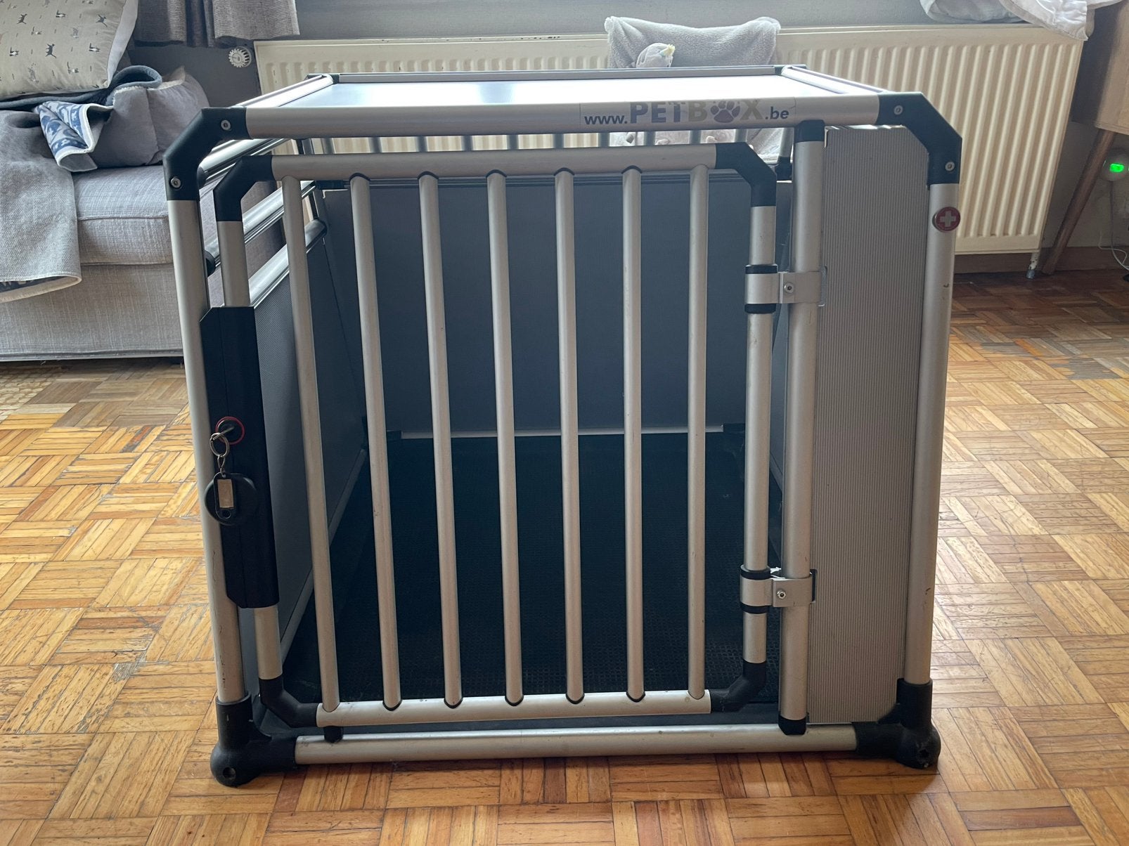 Petbox hondenbench / transportkooi, Enlèvement, Utilisé