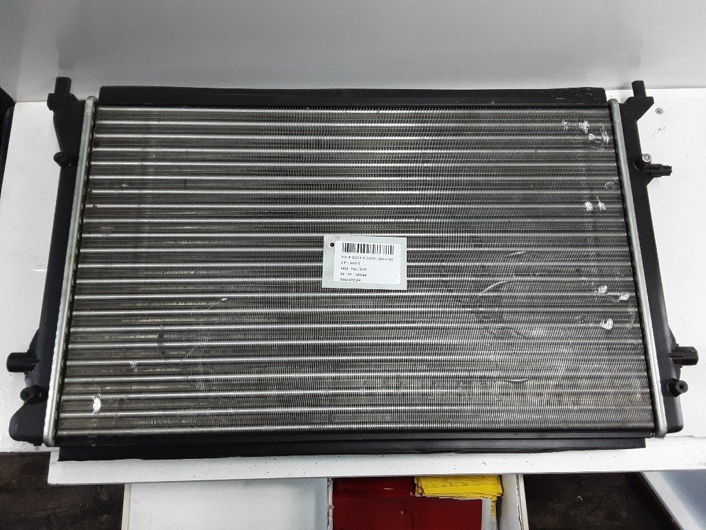 RADIATEUR Volkswagen Golf V (1K1) (1K0121251P), Gebruikt, Volkswagen, Mevr. I. Hauben, Rue de l'Espoir 34 34
4030  GRIVEGNÉE, BE