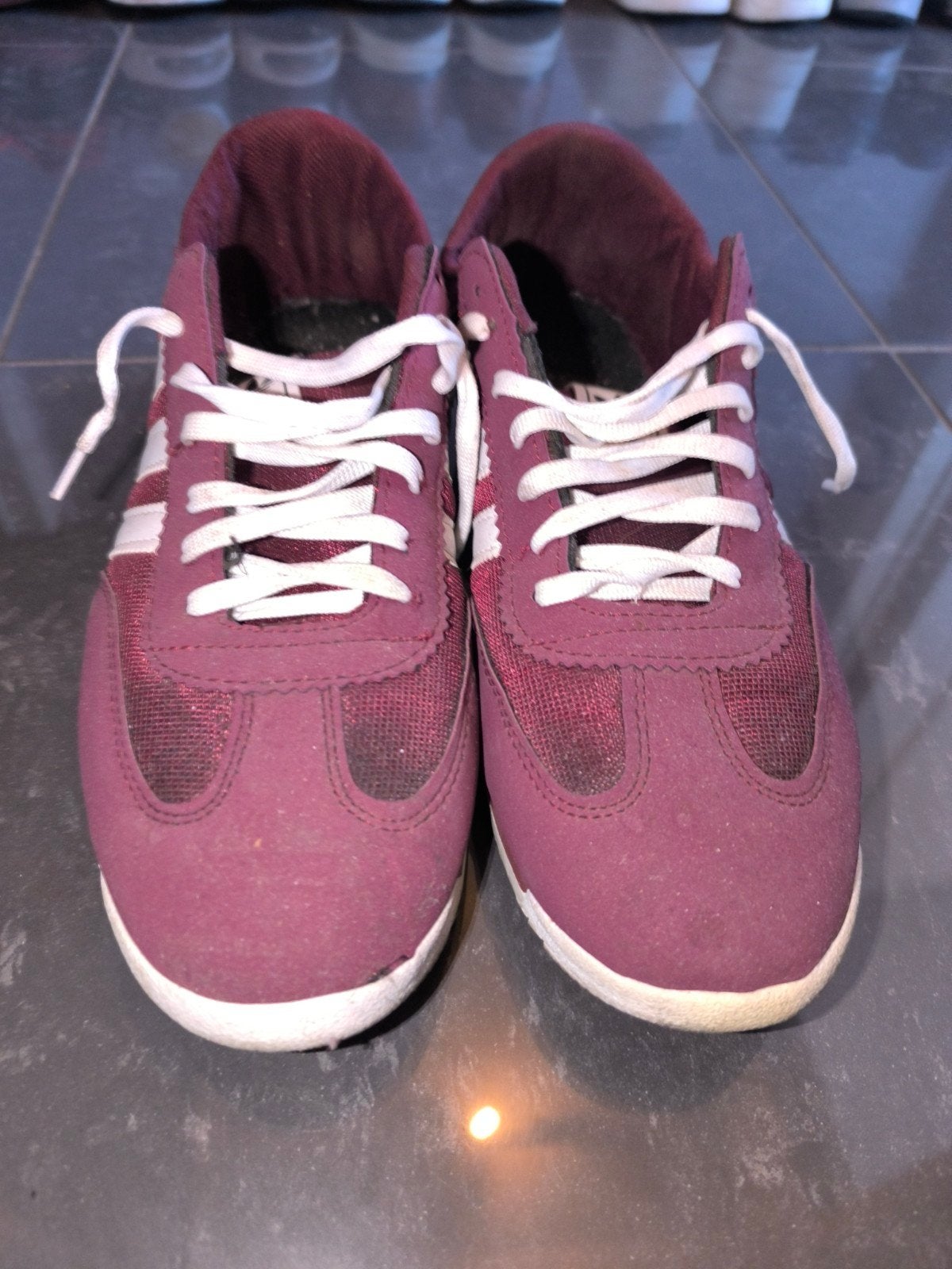 Bordeaux adidas schoenen, Kleding | Dames, Ophalen of Verzenden, Gedragen, Rood