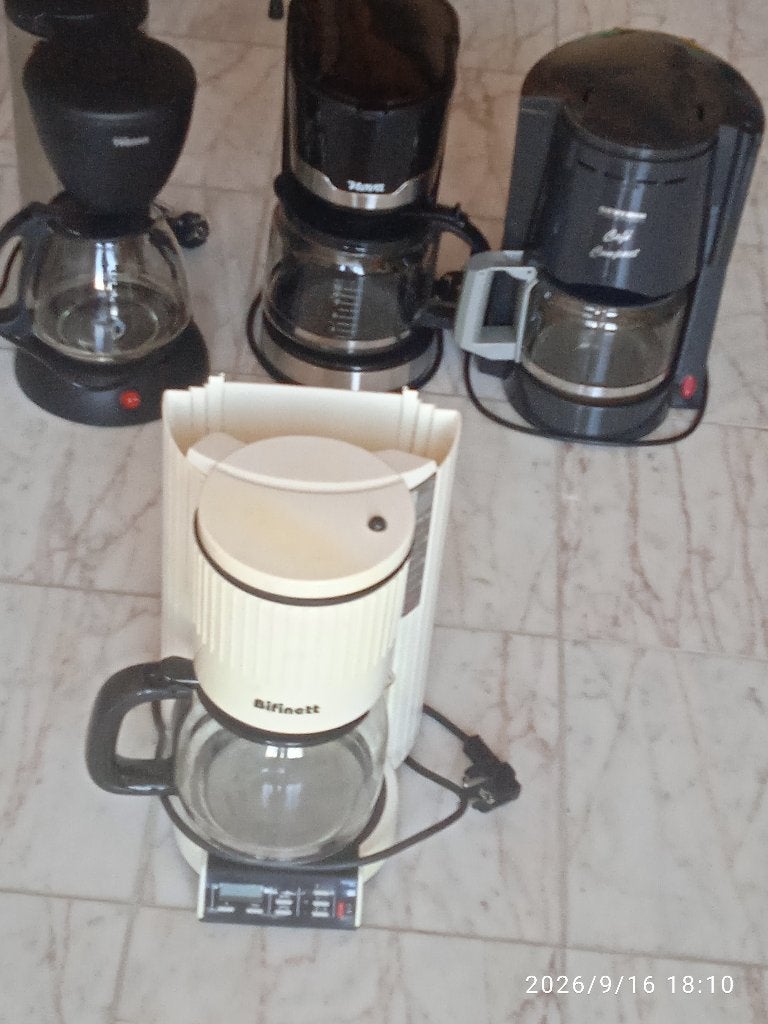 Cafetières électriques à vendre, Electroménager, Café moulu, Réservoir d'eau amovible, Utilisé, 4 à 10 tasses