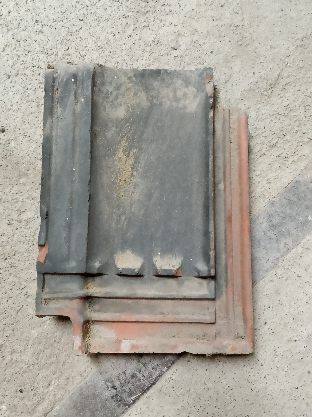 Pottenberg N4, Enlèvement, Tuiles