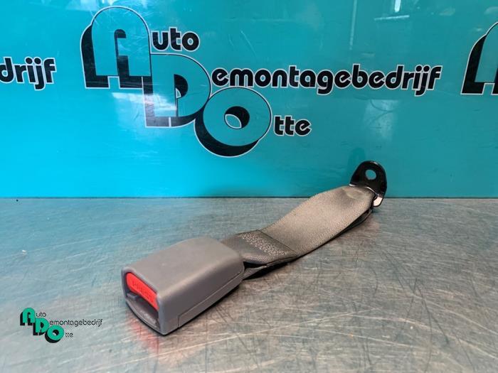 Insertion ceinture de sécurité arrière centre d'un Chevro, -, 3 mois de garantie, Utilisé, -
