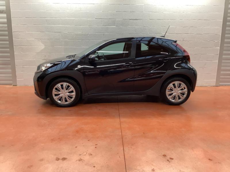 Toyota Aygo X 1.0 X play Toyota Aygo X 1.0 Play 53kw, Start-stop-systeem, Euro 6, 72 pk, Zwart