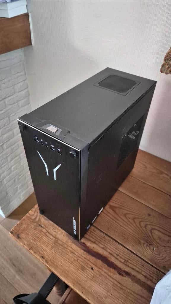 Desktop Recon Erazer P10, Computers en Software, Computerbehuizingen, Ophalen