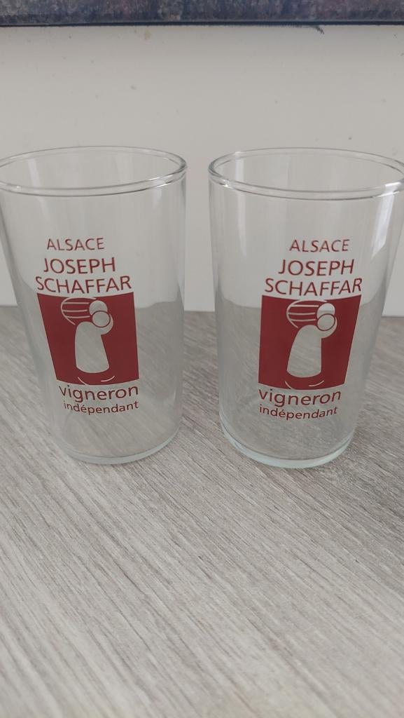 2 verres à liqueur, Enlèvement