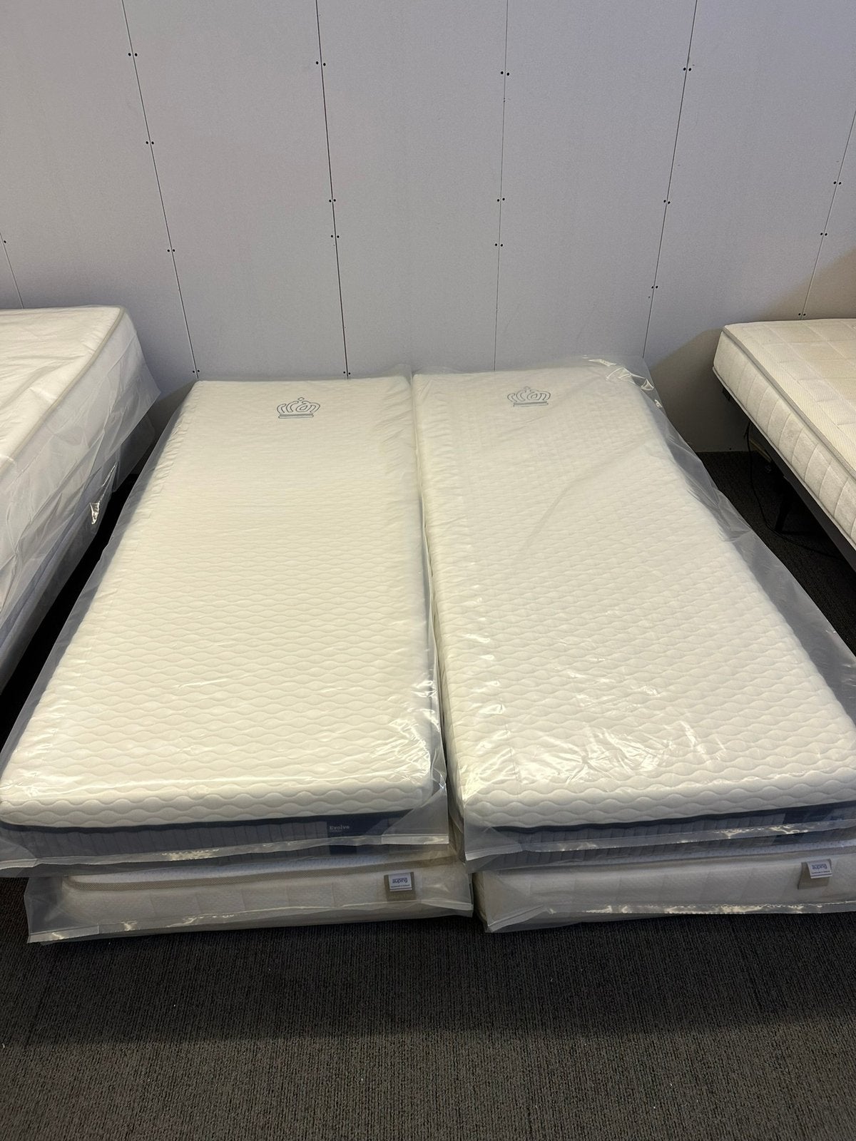 Auping Evolve matrassen 90x200 medium 2 stuks voor €1350.-, Huis en Inrichting, 90 cm, Nieuw, Ophalen of Verzenden, Matras