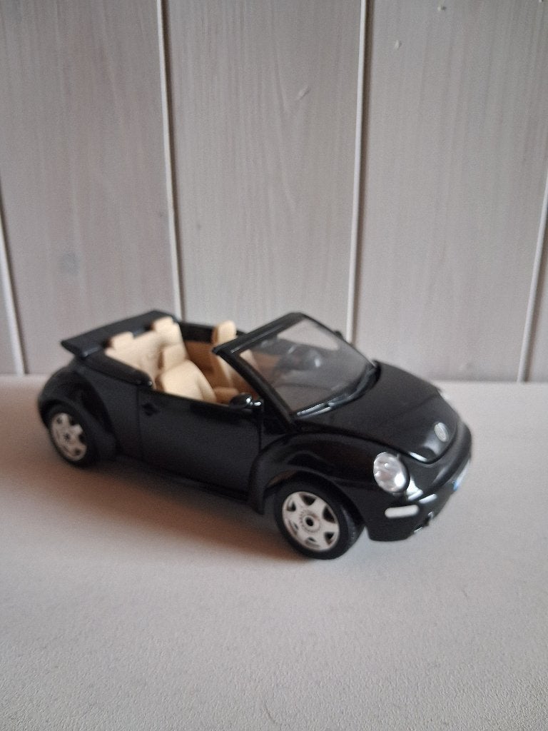 Modelauto - VW BEETLE - Burago - 1/24, Hobby en Vrije tijd, Ophalen, Zo goed als nieuw, Auto, Burago