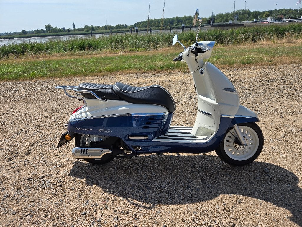 Peugeot Django 125cc Evasion — ÉTAT ABSOLUMENT NEUF, Autres modèles, 125 cm³, Comme neuf, Classe B (45 km/h)