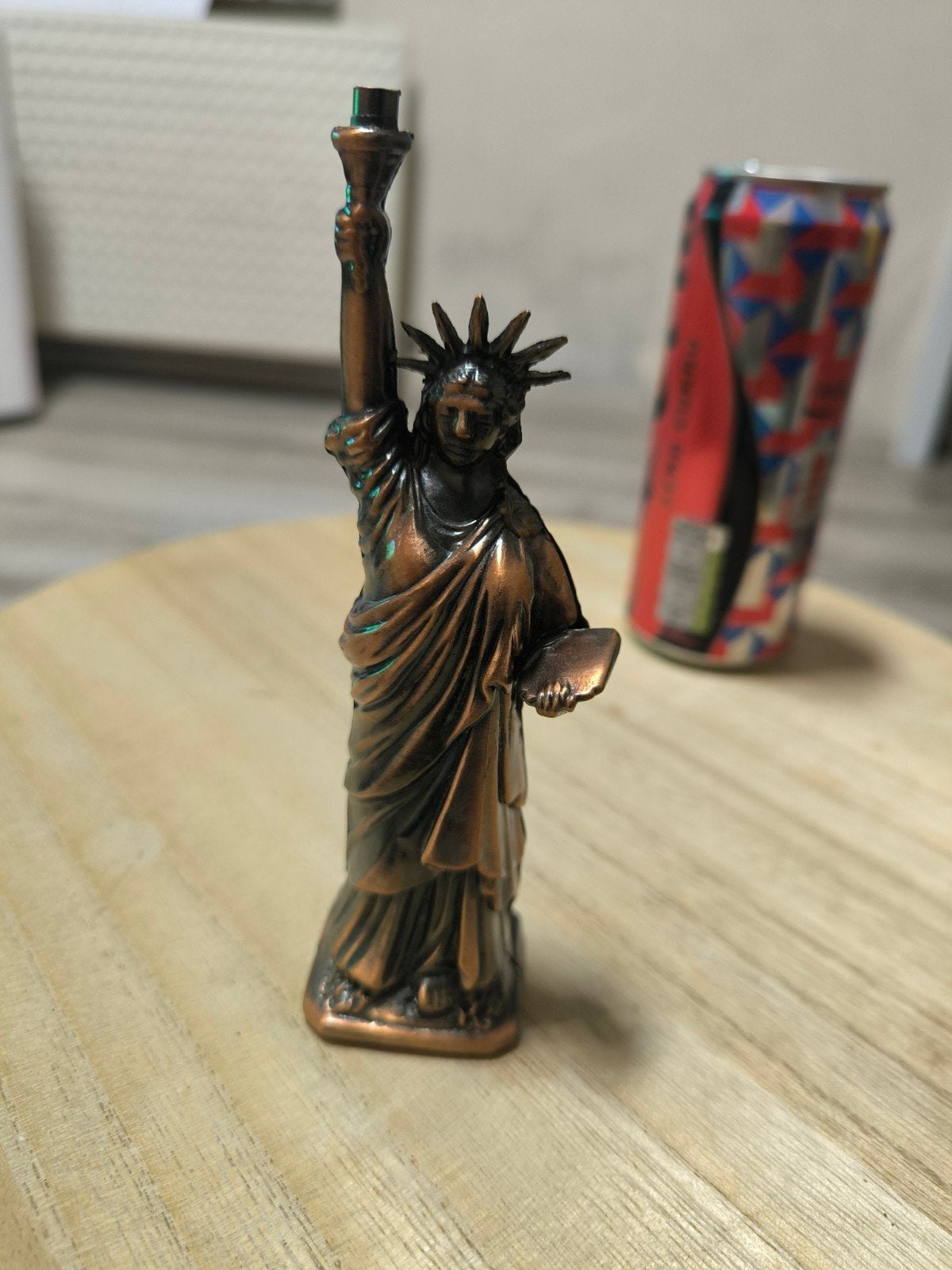Statuette de table Statue de la Liberté métal cuivré, Enlèvement ou Envoi, Briquet