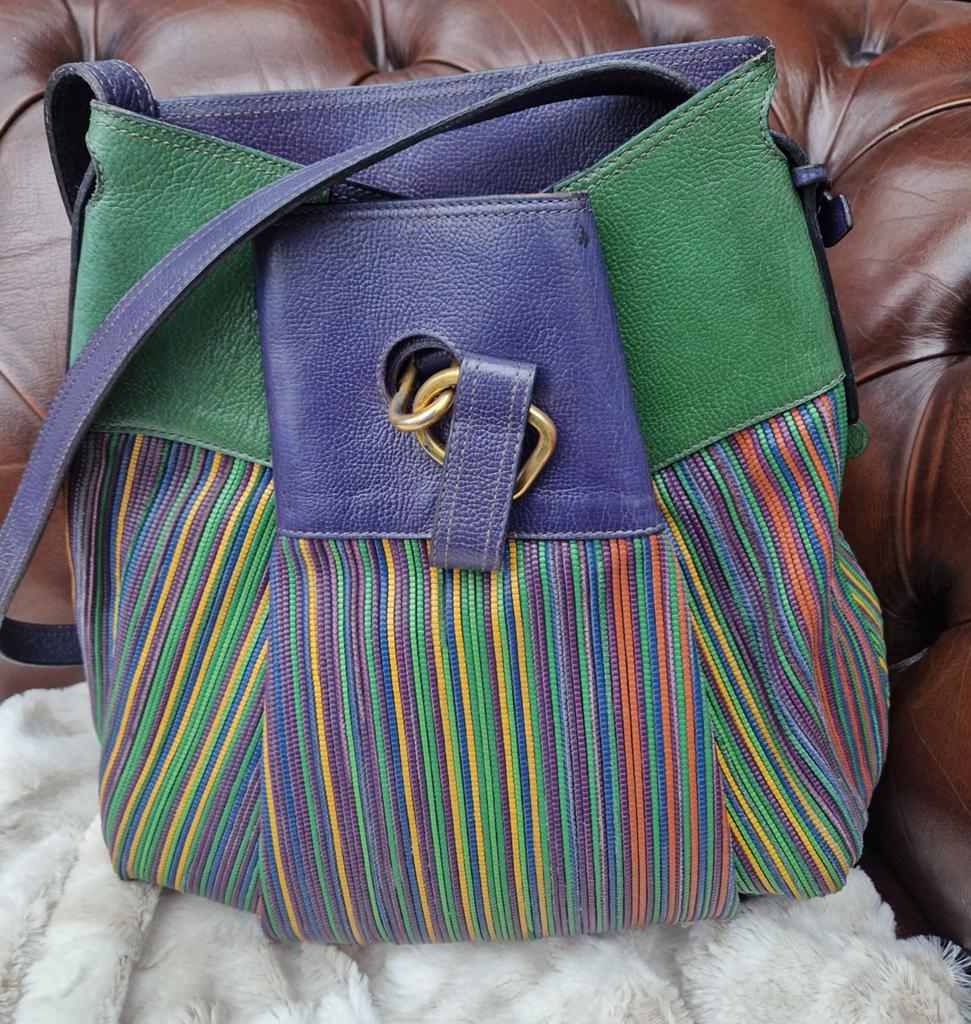 Heel mooie multicolor schoudertas van Delvaux, model Faust, Ophalen of Verzenden, Paars