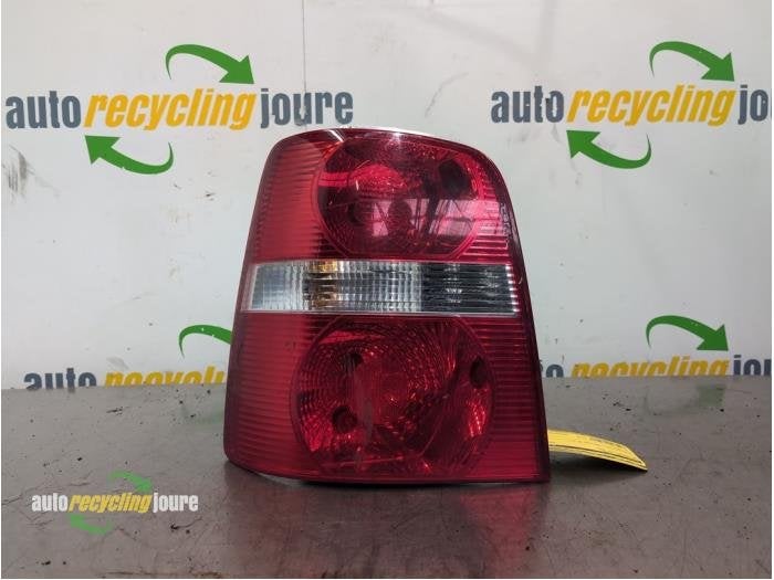 Feu arrière gauche d'un Volkswagen Touran, -, Volkswagen, -, 3 mois de garantie