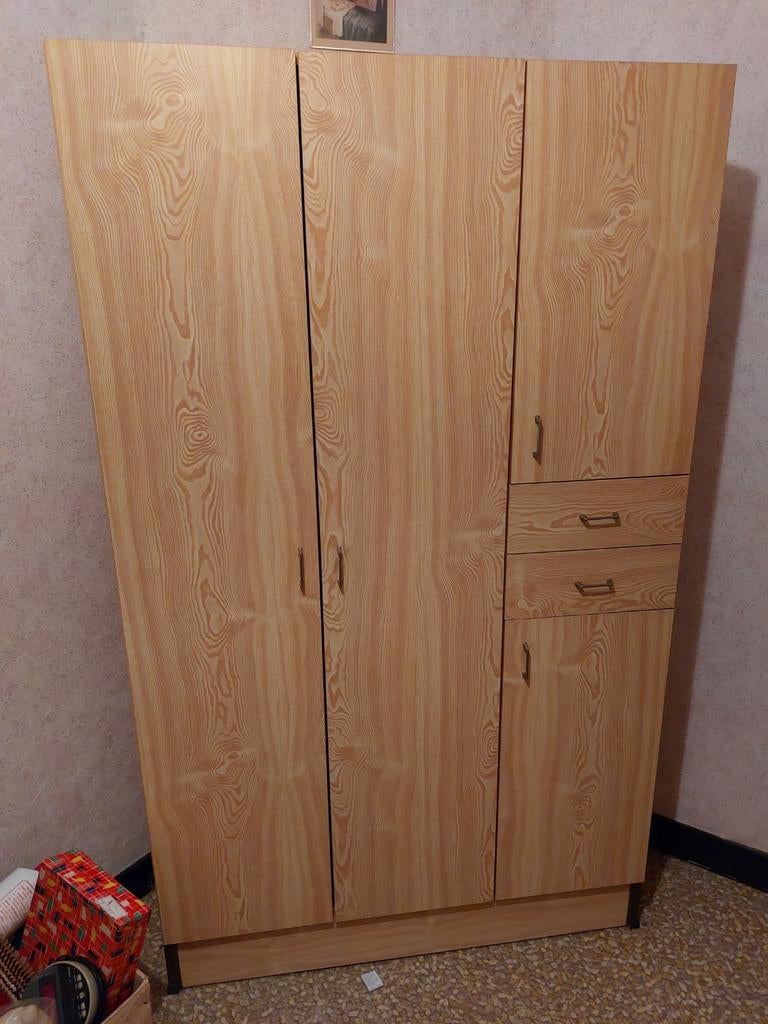 Kast, Enlèvement