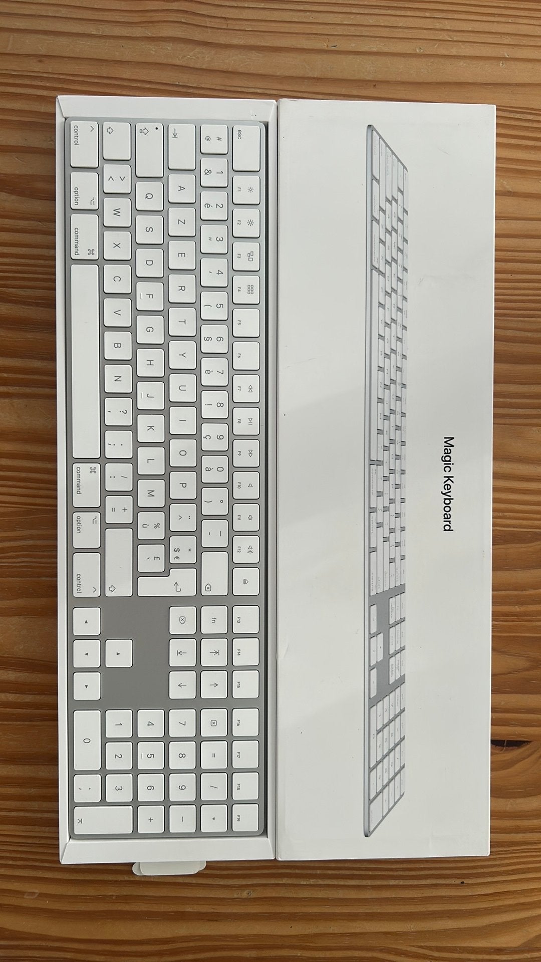 Apple Magic Keyboard, Computers en Software, Toetsenborden, Verzenden, Zo goed als nieuw