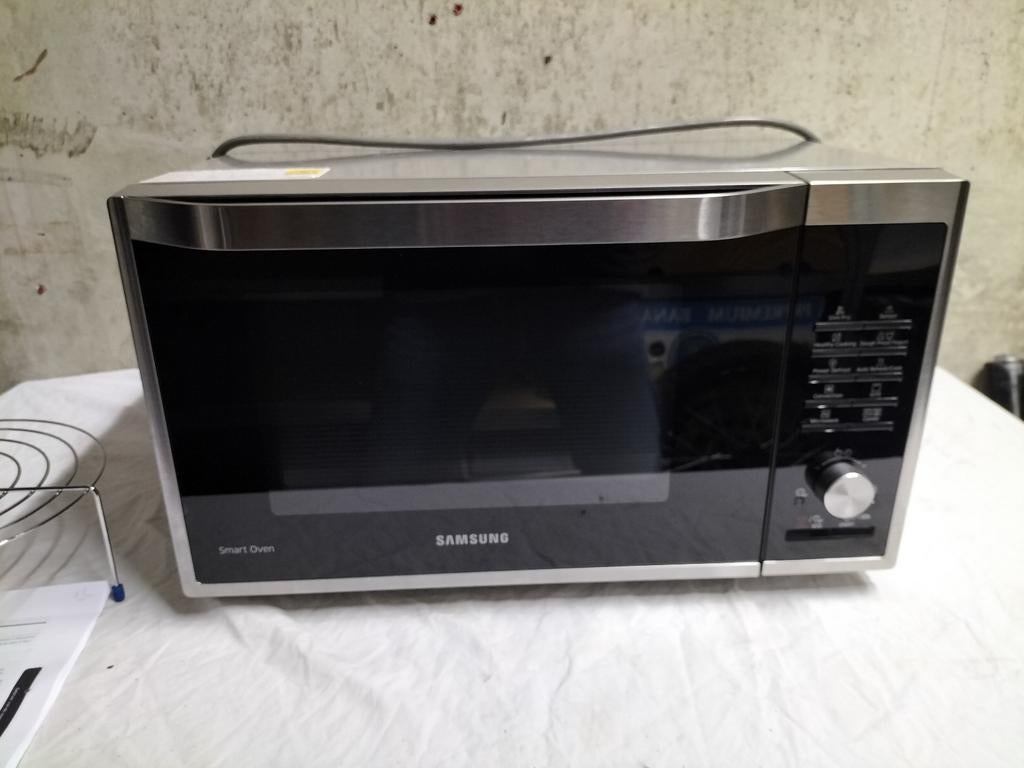 Combi oven samsung 900 watt, Enlèvement, Comme neuf, Autoportant, Four