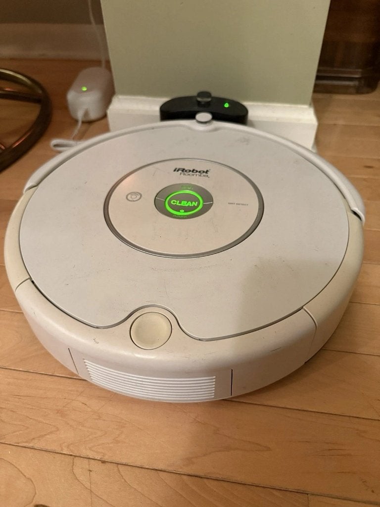 IRobot Roomba 531 robotstofzuiger, 2 virtual walls borstel, Elektronische apparatuur, Stofzuigers, Zo goed als nieuw, Robotstofzuiger