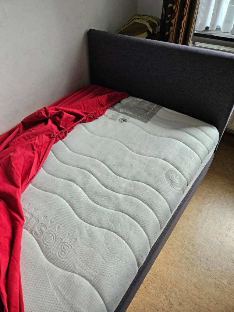boxpring éénpersoons+matras+beddengoed, Maison & Meubles, Chambre à coucher | Lits boxsprings, Enlèvement, Comme neuf, Une personne