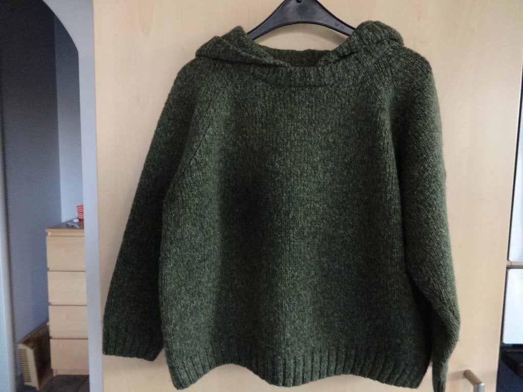 Pull Red&Blue.  maat 128. Meisje., Ophalen of Verzenden, Zo goed als nieuw, Meisje, Trui of Vest