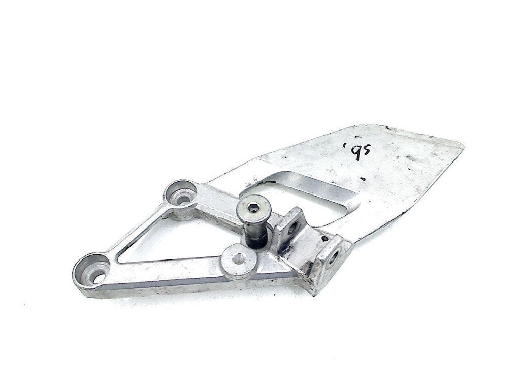 REPOSE PIEDS AVANT GAUCHE Honda, Dhr. S. di Majo, Utilisé, Info@cama-motorparts.nl, P.J. Troelstraweg 8 8
3144 CX  MAASSLUIS, NL