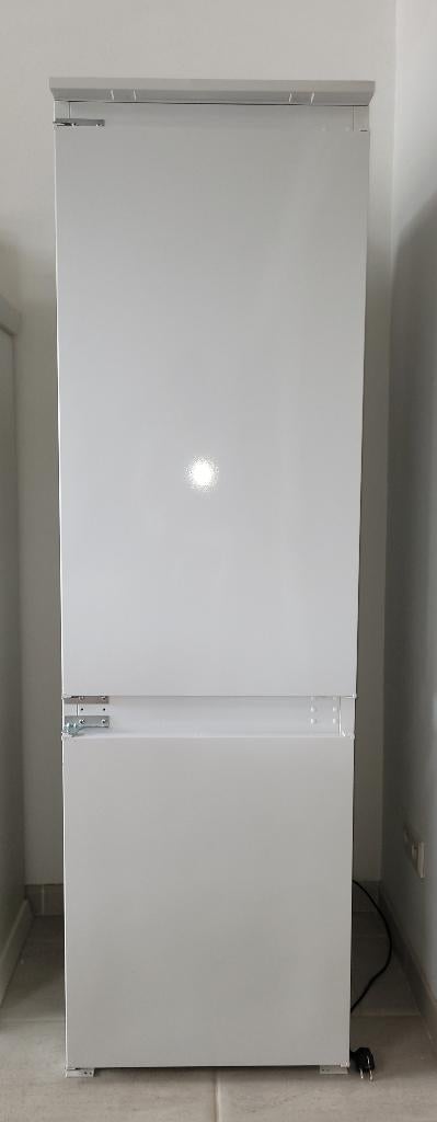 Frigo congélateur encastrable, Electroménager, Réfrigérateurs & Frigos, Classe énergétique A ou plus économe, Avec compartiment congélateur