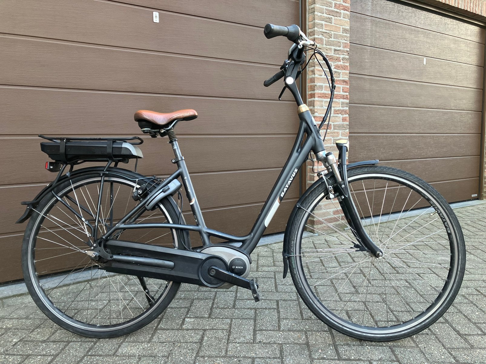 Batavus damesfiets met Bosch middenmotor, Ophalen, Batavus