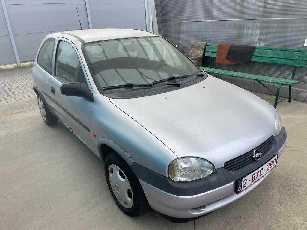 Opel corsa b 1.2 16v benzine 1200, Auto's, Stof, Handgeschakeld, Particulier, Zilver of Grijs