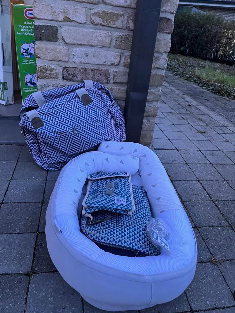 Sac à langer et nid, Enlèvement, Comme neuf