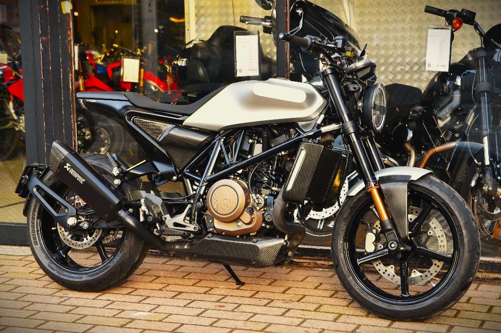 HUSQVARNA VITPILEN 701 ***MOTOVERTE.BE***, Motoren, Bedrijf, 701 cc, 1 cilinder, Naked bike