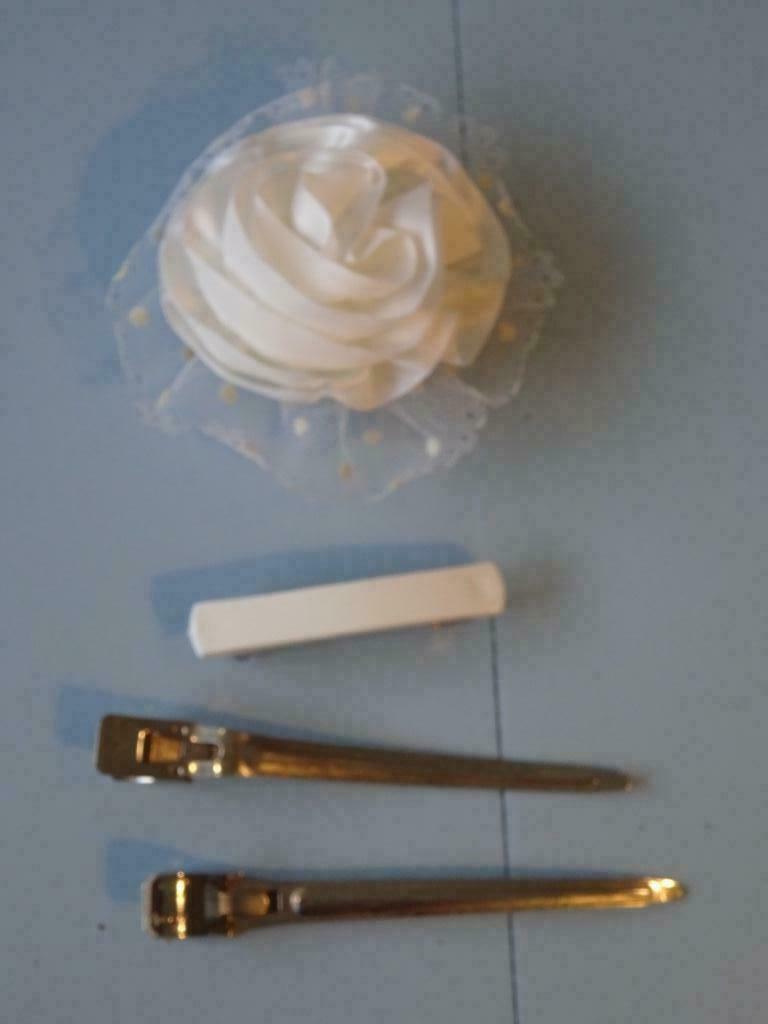 Haardecoratie 4 spelden inclusief roos haarspeld, Enlèvement ou Envoi, Utilisé, Épingle à cheveux