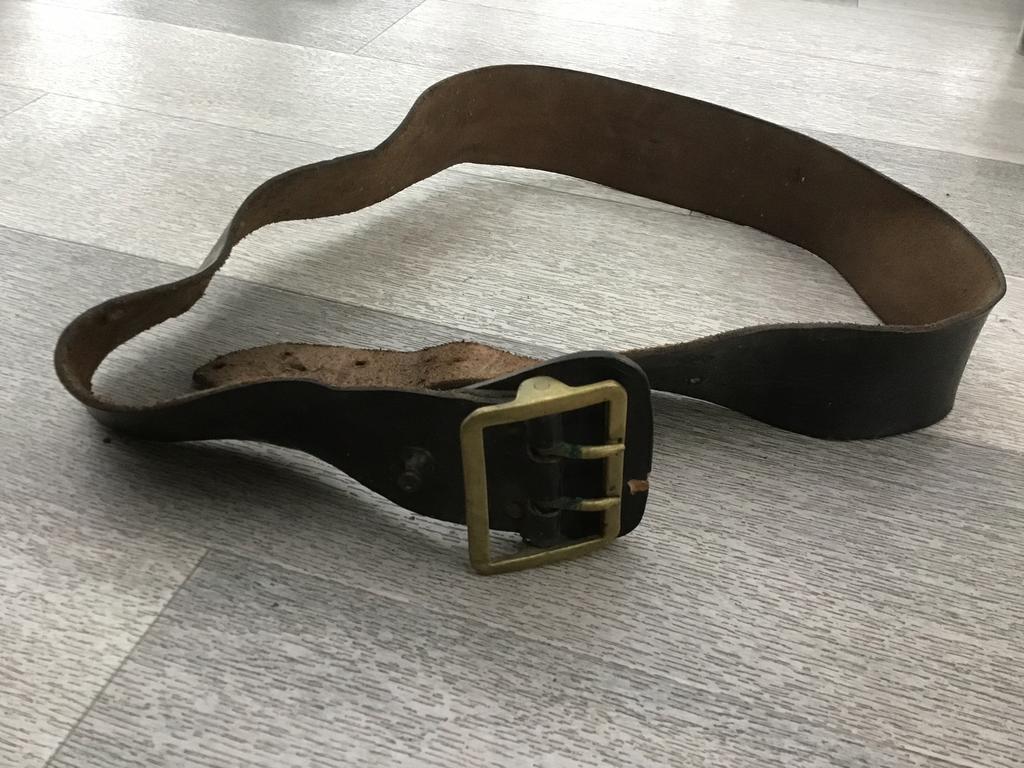 Originele militaire lederen riem WO2, Verzamelen, Ophalen of Verzenden