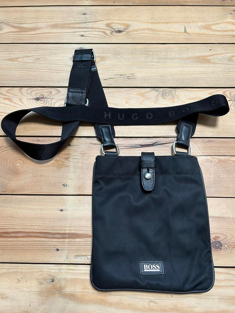 Hugo Boss * Sac sacoche bandoulière, Utilisé, Noir, Autres marques, Cuir