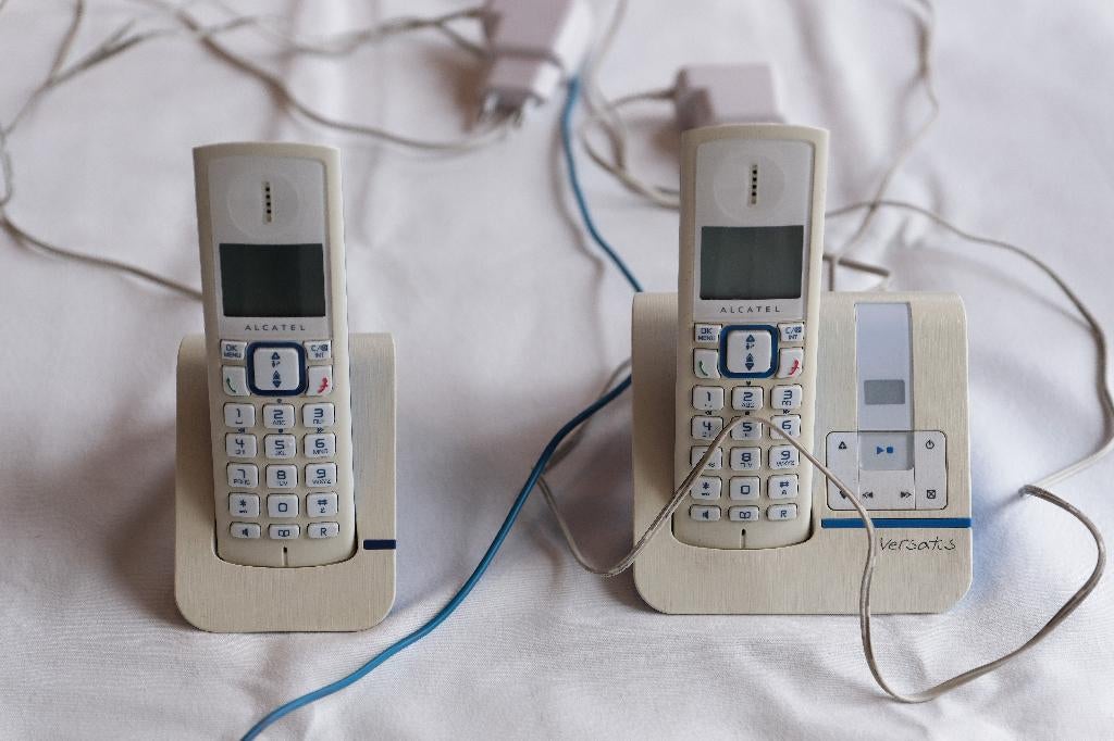 Alcatel Versatis F230 Voice Duo — draadloze telefoon, Telecommunicatie, Ophalen of Verzenden, Zo goed als nieuw, 2 handsets