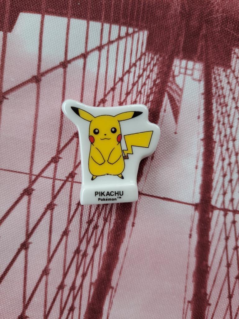 Fève Pikachu - 2 pièces disponibles, Enlèvement ou Envoi, Comme neuf, Autres types