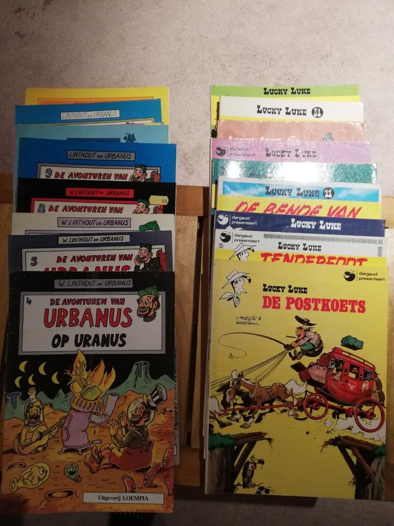 Diverse strips Urbanus, Lucky Luke, de smurfen, Boeken, Ophalen of Verzenden, Gelezen