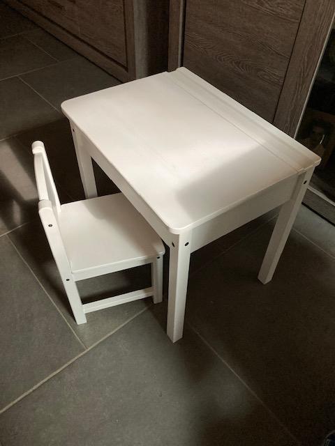 Kinderbureau met stoel, Kinderen en Baby's, Kinderkamer | Tafels en Stoelen, Ophalen, Zo goed als nieuw