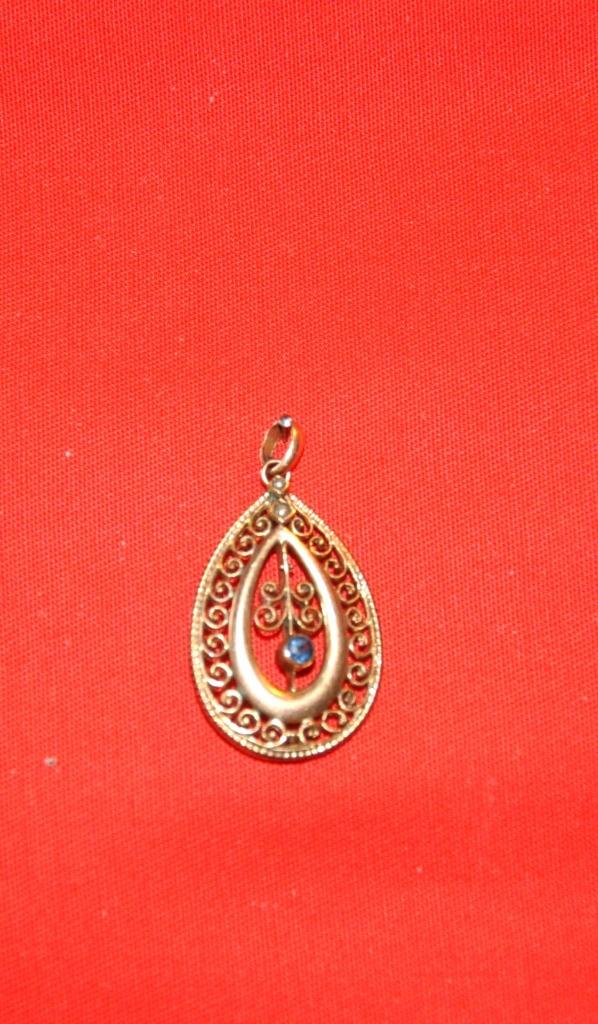pendentif forme goutte d'eau (x2006), Bijoux, Sacs & Beauté, Enlèvement ou Envoi, Autres matériaux, Pendentif, Doré