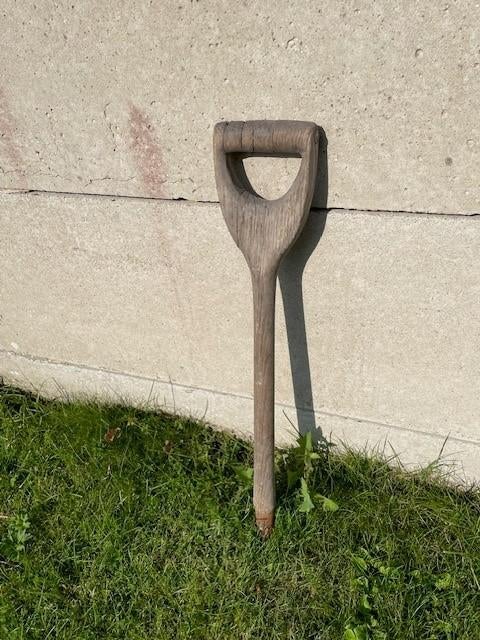 bêche en bois et acier - utilisé, Jardin & Terrasse, Outils à main, Enlèvement, Bêche