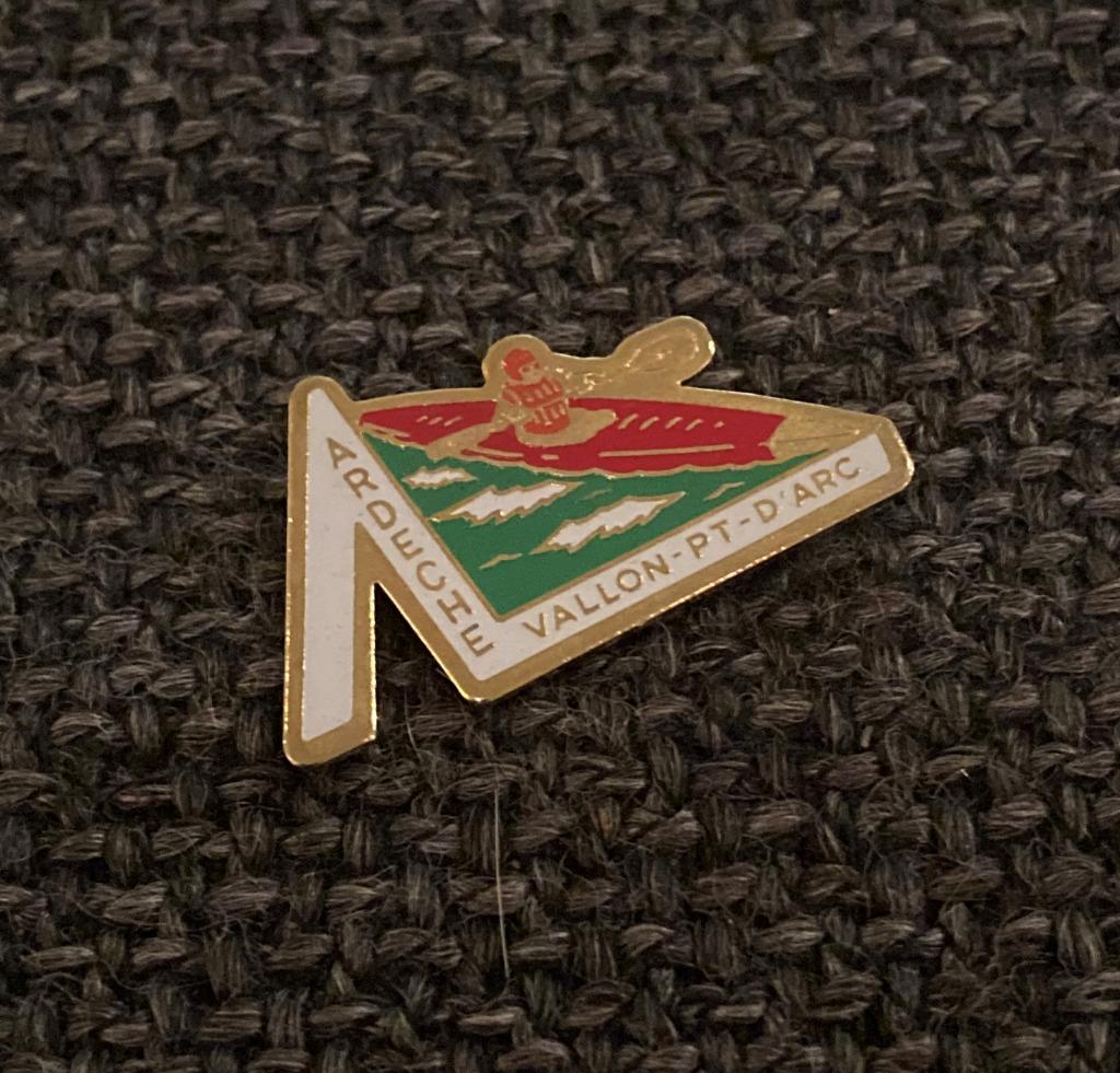 PIN - ARDECHE - KANO - ROEIEN, Verzenden, Gebruikt, Stad of Land, Speldje of Pin